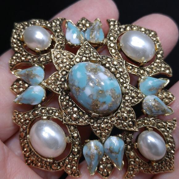 Vintage Sarah Coventry Turquoise Pendant Brooch, Robin Egg Cabs, 1960s Jewelry - Picture 4 of 10